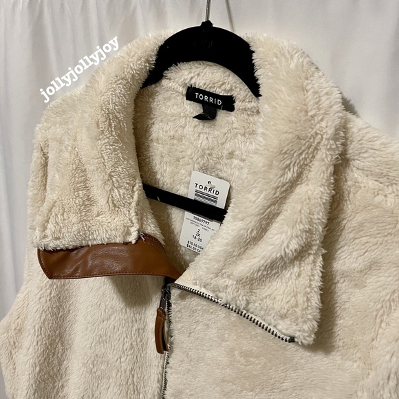 Torrid Faux Shearling Contrast Trim Ivory Zip Front Jacket - Picture 7 of 13